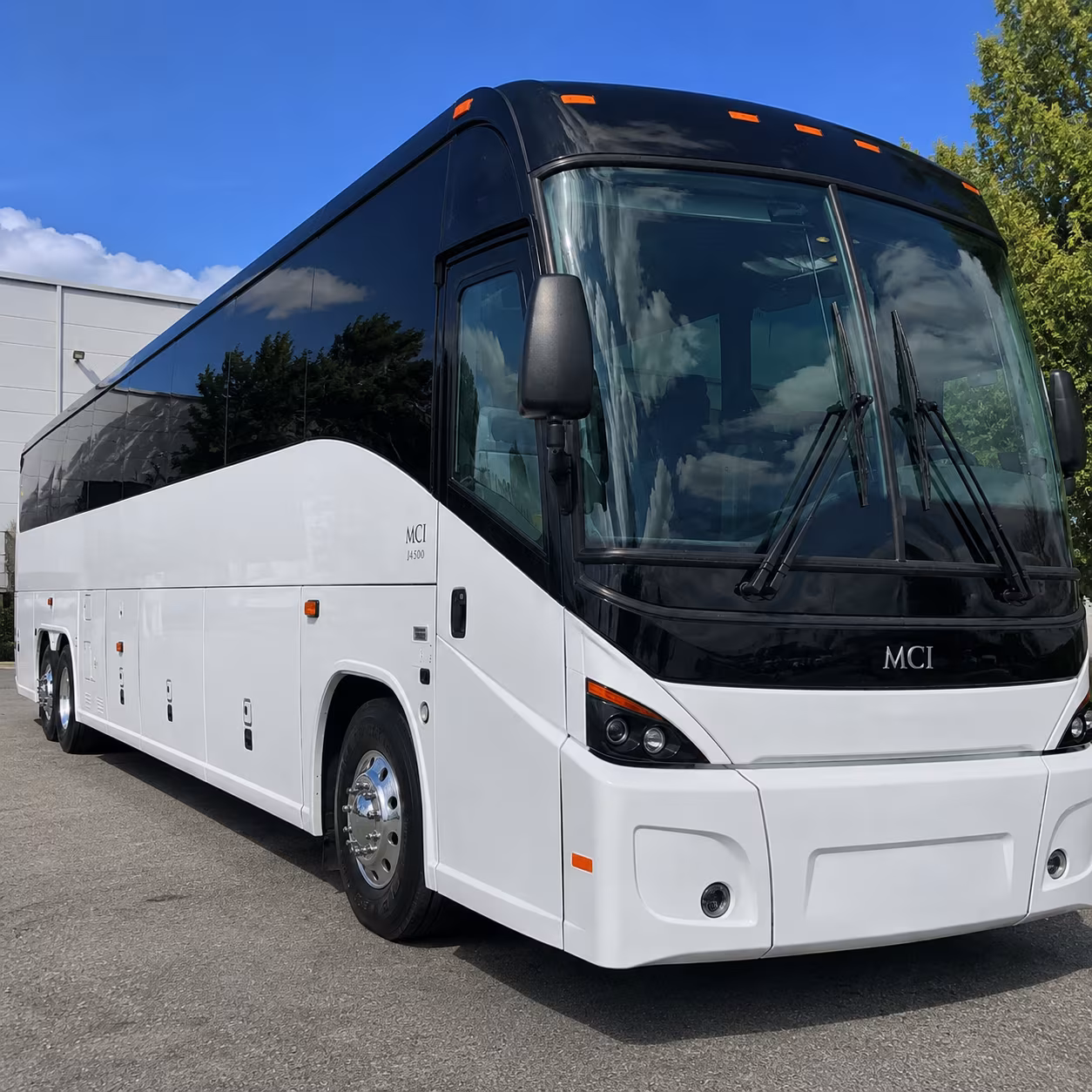 reliable canyon shuttle service to snowbird and alta