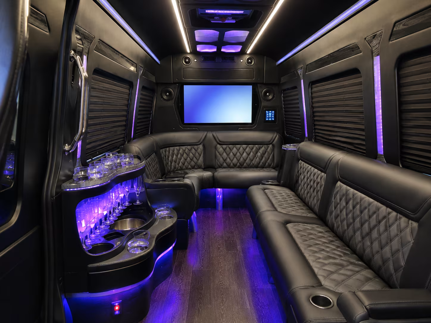 sandycharterbuscompany com is ready to set up your sandy airport transfer service