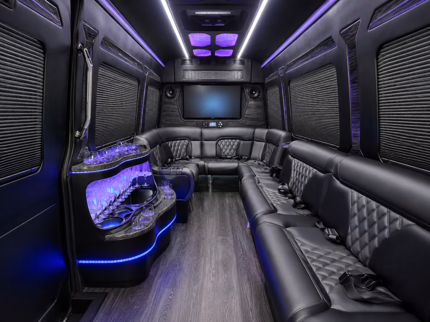sandycharterbuscompany com puts sandy s best employee shuttle options right in front of you